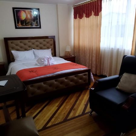 Hotel Velanez Suite Riobamba Bagian luar foto