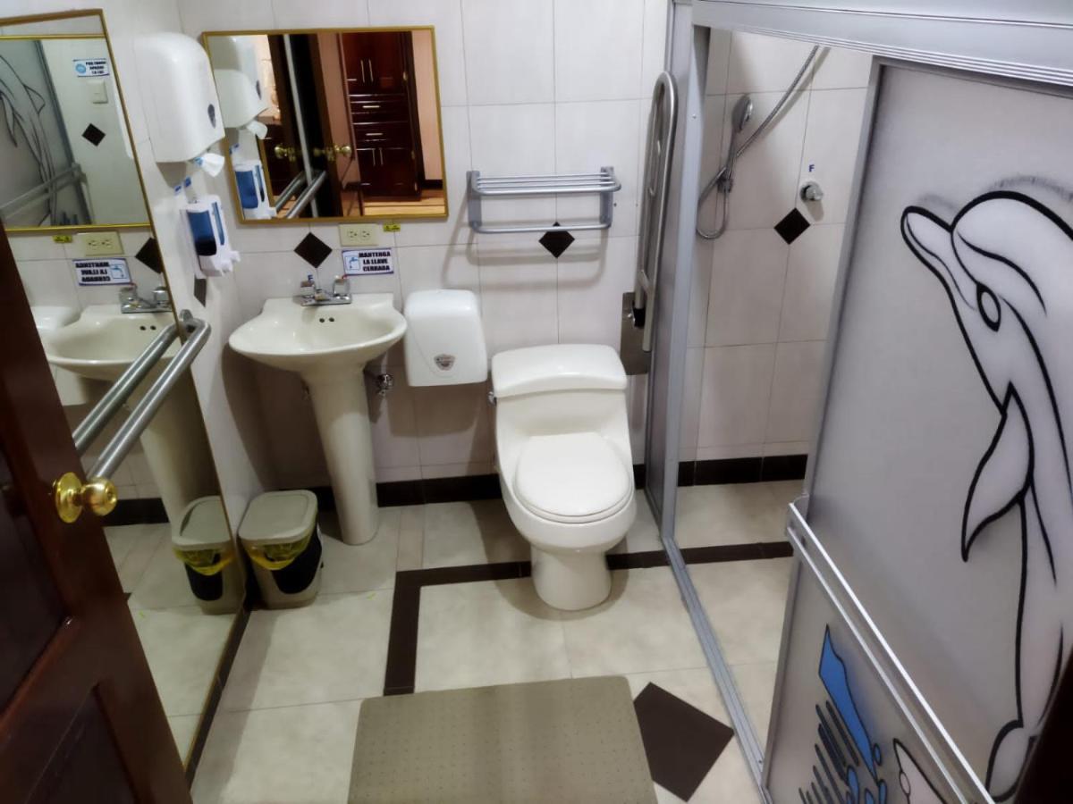 Hotel Velanez Suite Riobamba Bagian luar foto