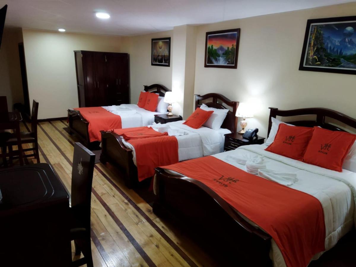 Hotel Velanez Suite Riobamba Bagian luar foto