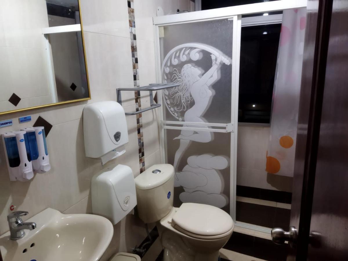 Hotel Velanez Suite Riobamba Bagian luar foto