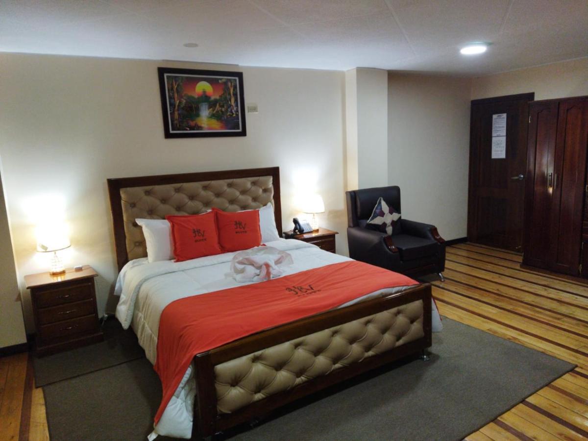 Hotel Velanez Suite Riobamba Bagian luar foto
