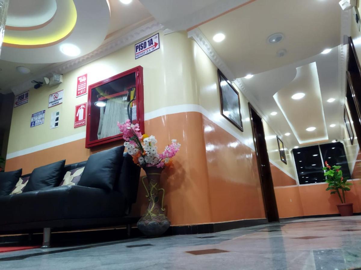 Hotel Velanez Suite Riobamba Bagian luar foto