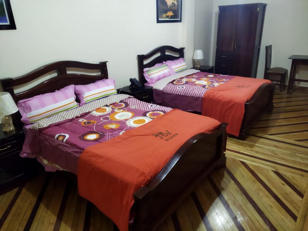 Hotel Velanez Suite Riobamba Bagian luar foto
