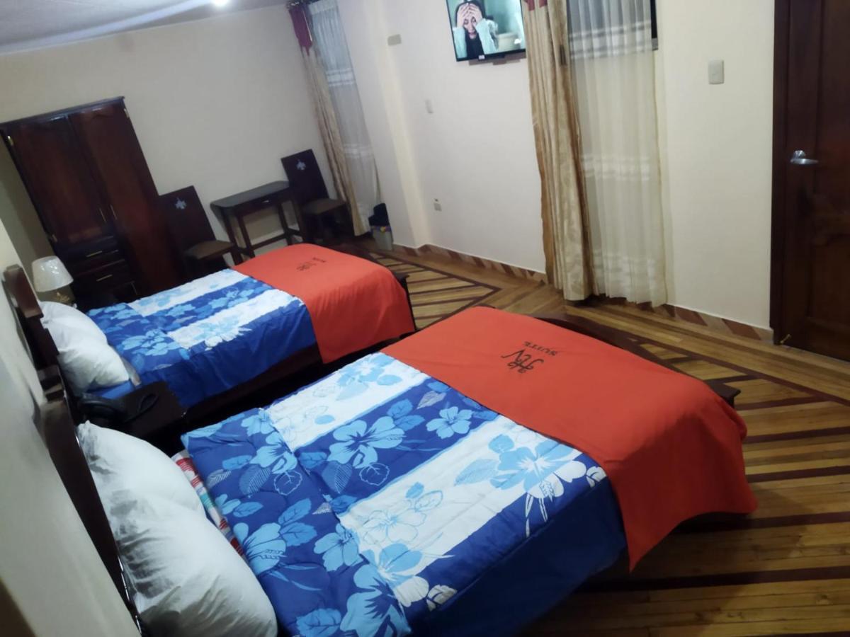 Hotel Velanez Suite Riobamba Bagian luar foto