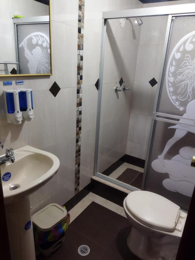 Hotel Velanez Suite Riobamba Bagian luar foto
