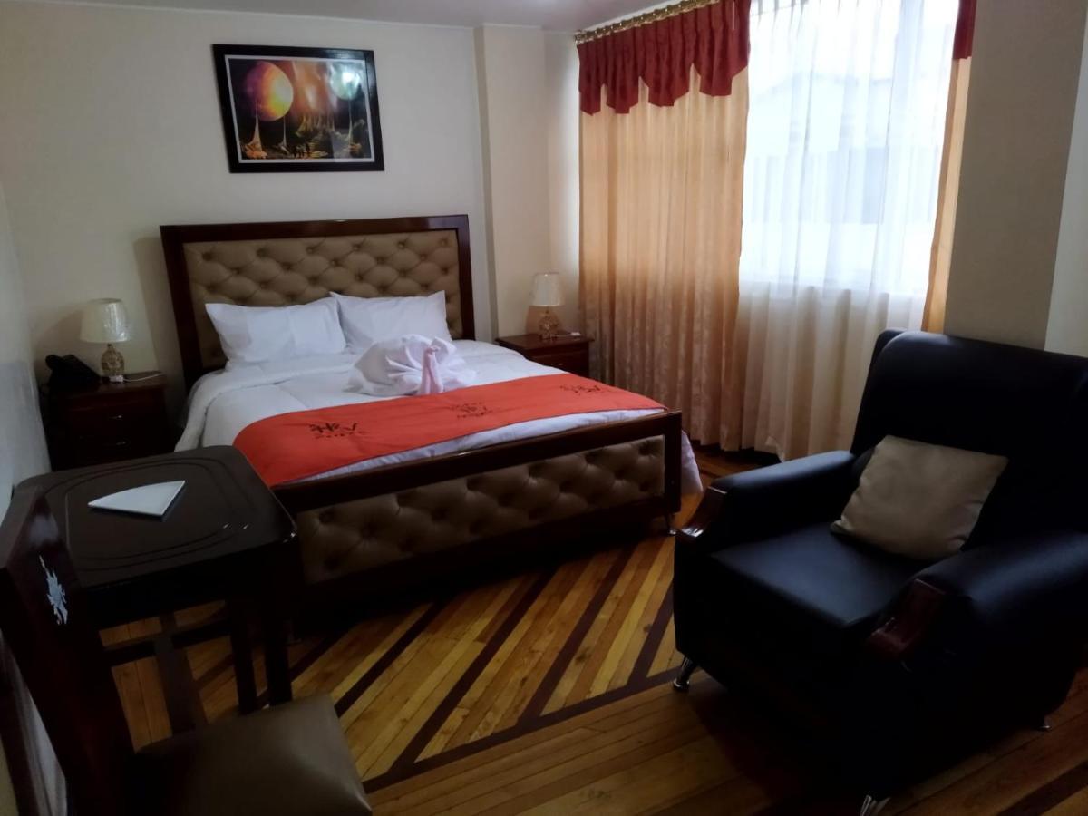 Hotel Velanez Suite Riobamba Bagian luar foto