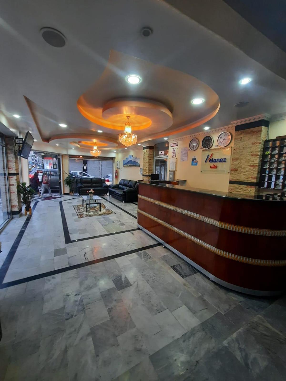 Hotel Velanez Suite Riobamba Bagian luar foto